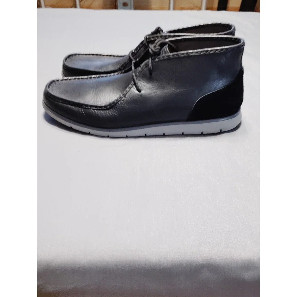 UGG‎ Treadlite Hendrickson Black Leather/Moc-toe Chukka Boot Shoe 1017281 Men 15